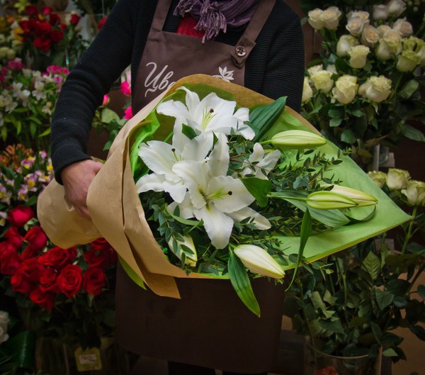 Какие цветы подарить на день матери - статьи интернет-магазина «Доставка цветов».